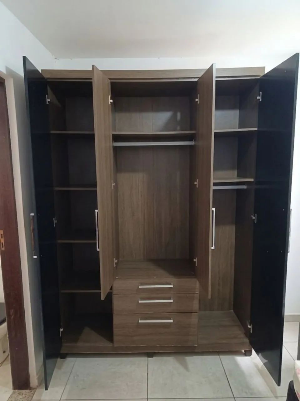 Guarda Roupa 4 Portas 