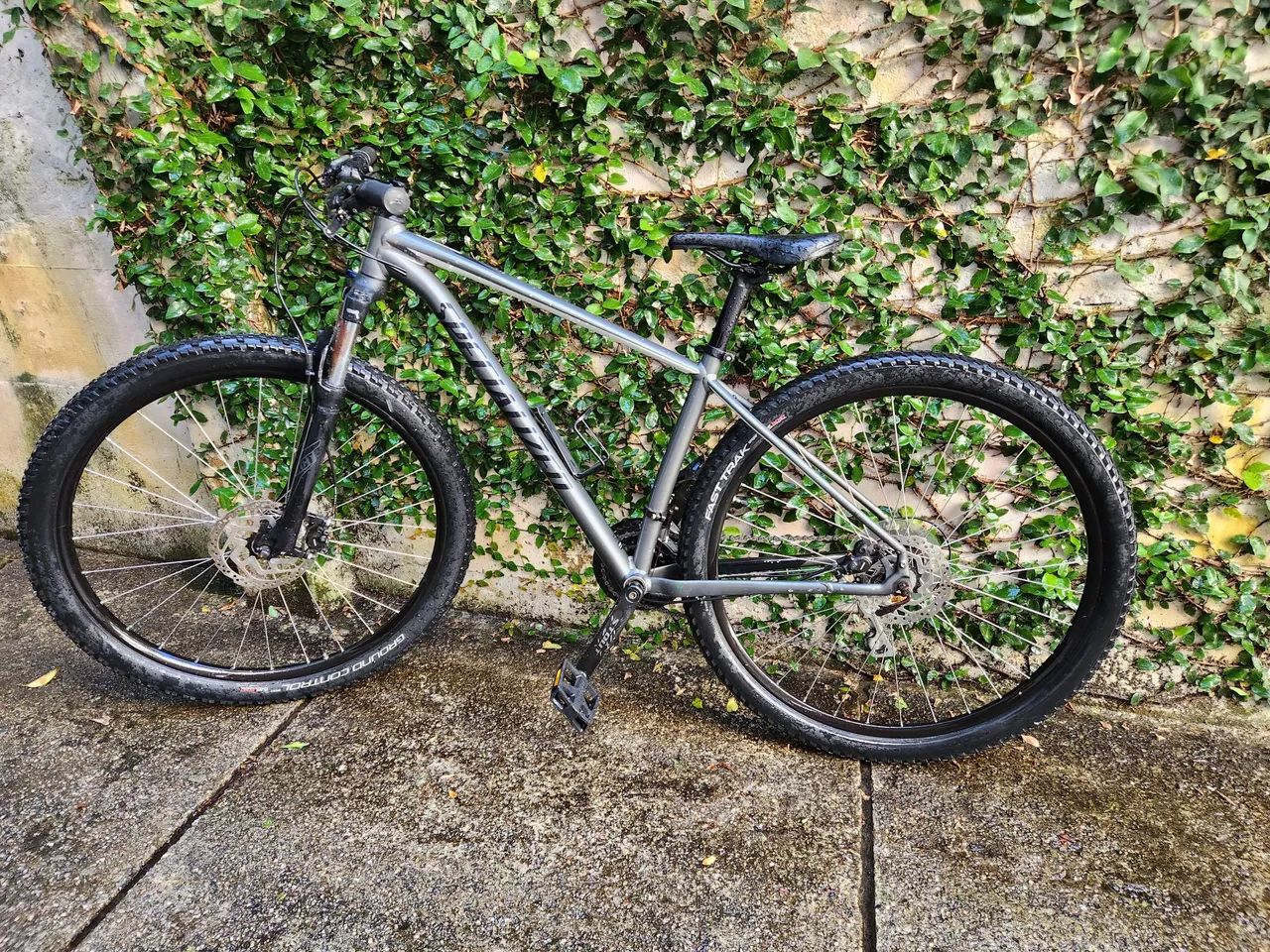 Bicicleta RockHooper Specialized tam M
