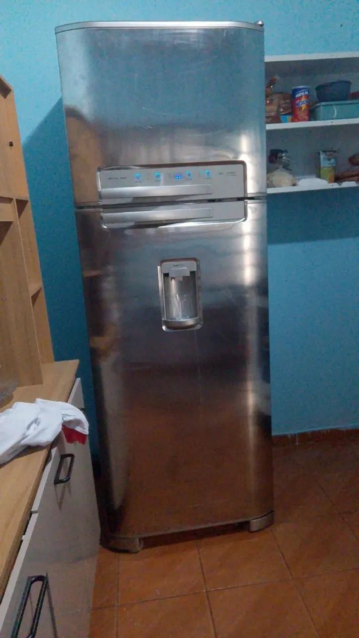 Geladeira usada com defeito fácil de arrumar  500