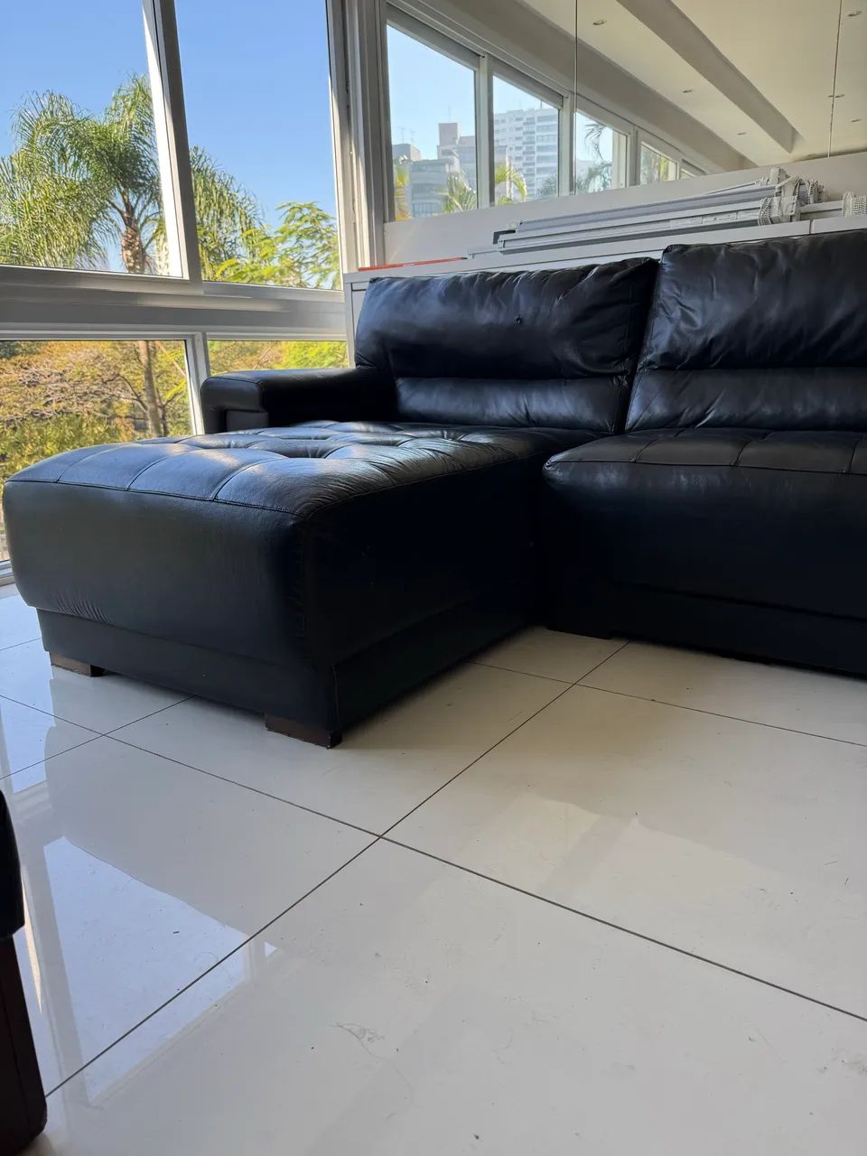 Sofá de Couro preto  - Foto 3
