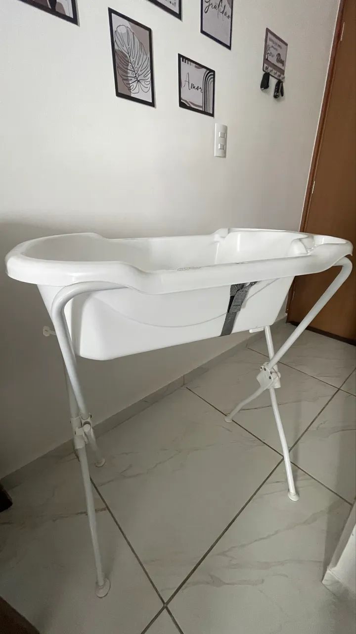 Vendo - banheira infantil/ com suporte 