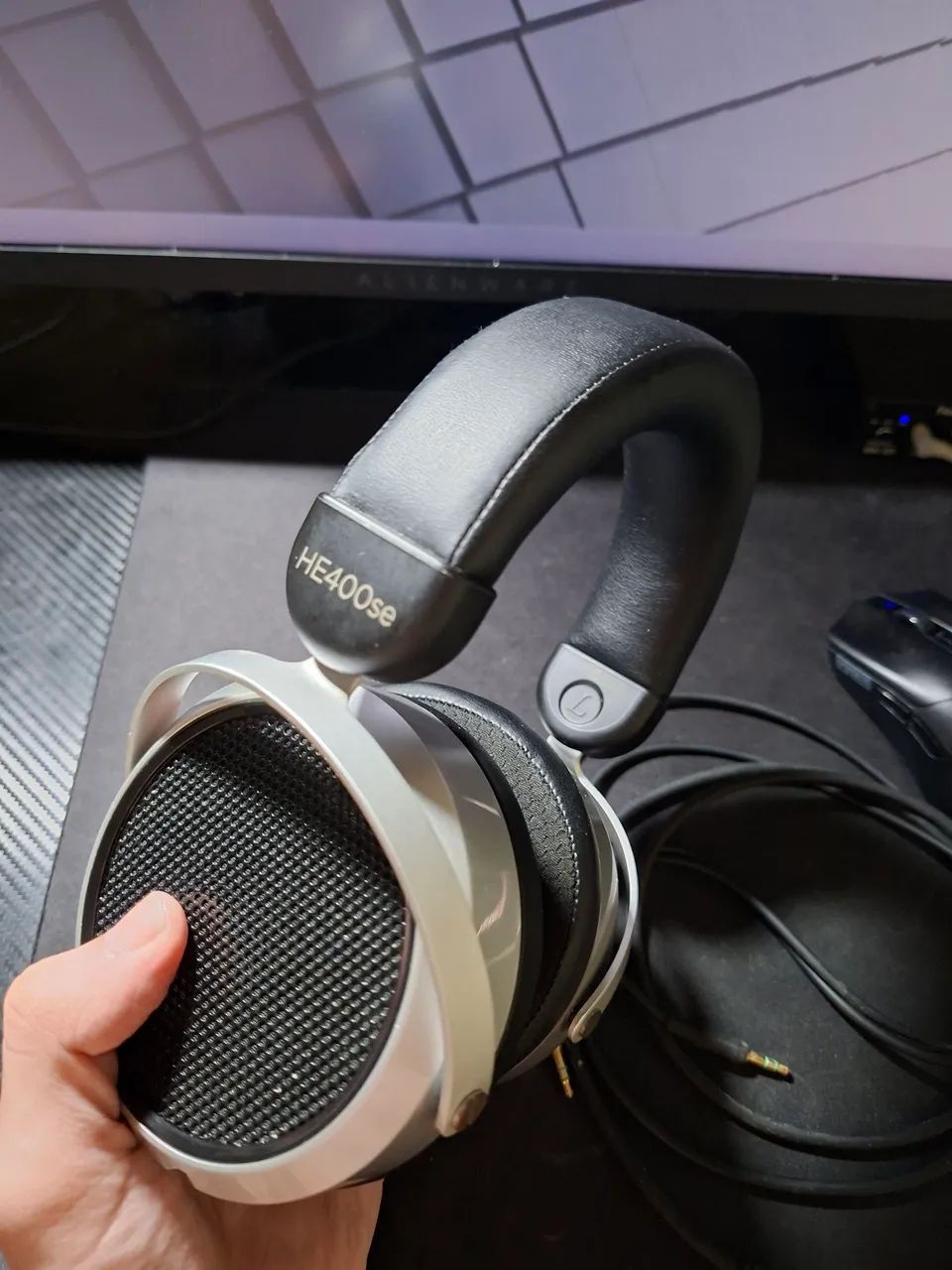 HiFiMAN HE400se