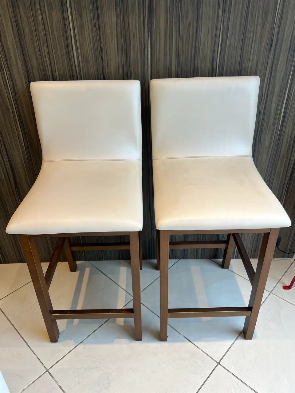 BANQUETAS DE COURO
