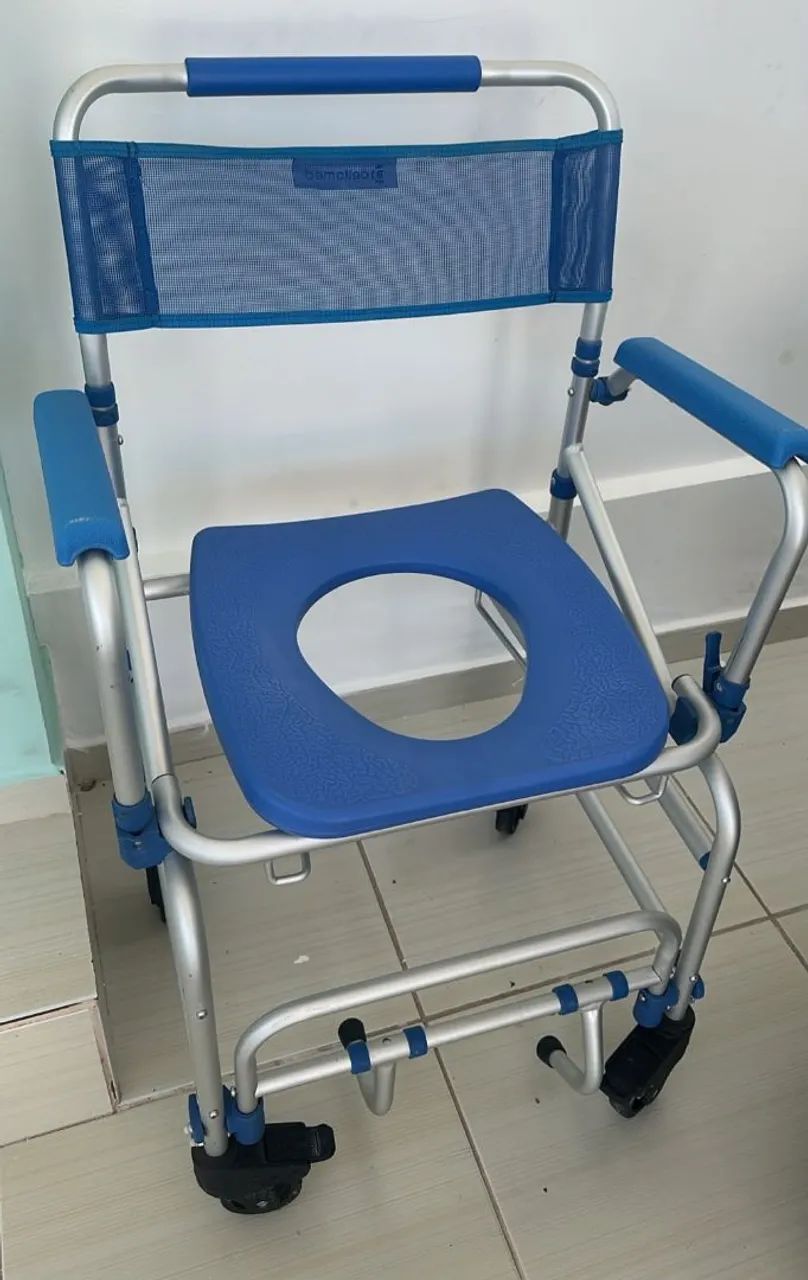 Cadeira de banho Dellamed em alumínio 