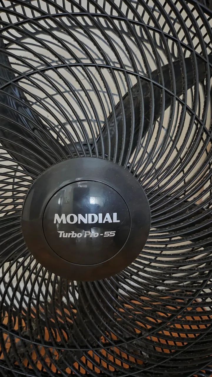 Ventilador semi novo