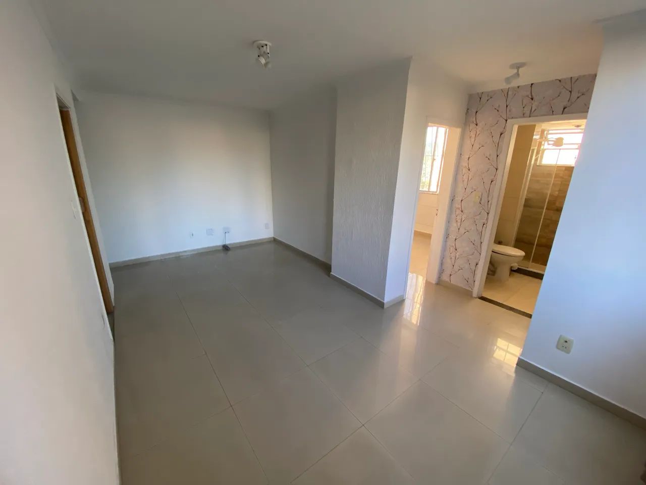 Apartamento 2 quartos reformado e desocupado  - Foto 4