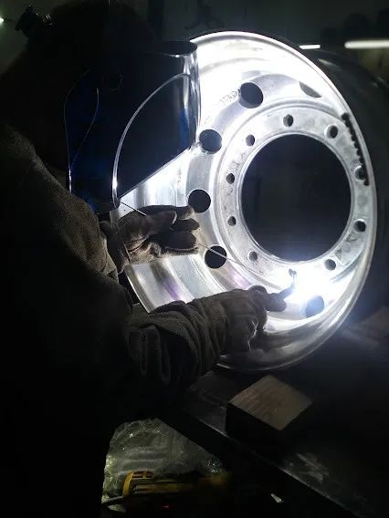 Serviço de Solda Aluminio, Ferro e Inox - Foto 2