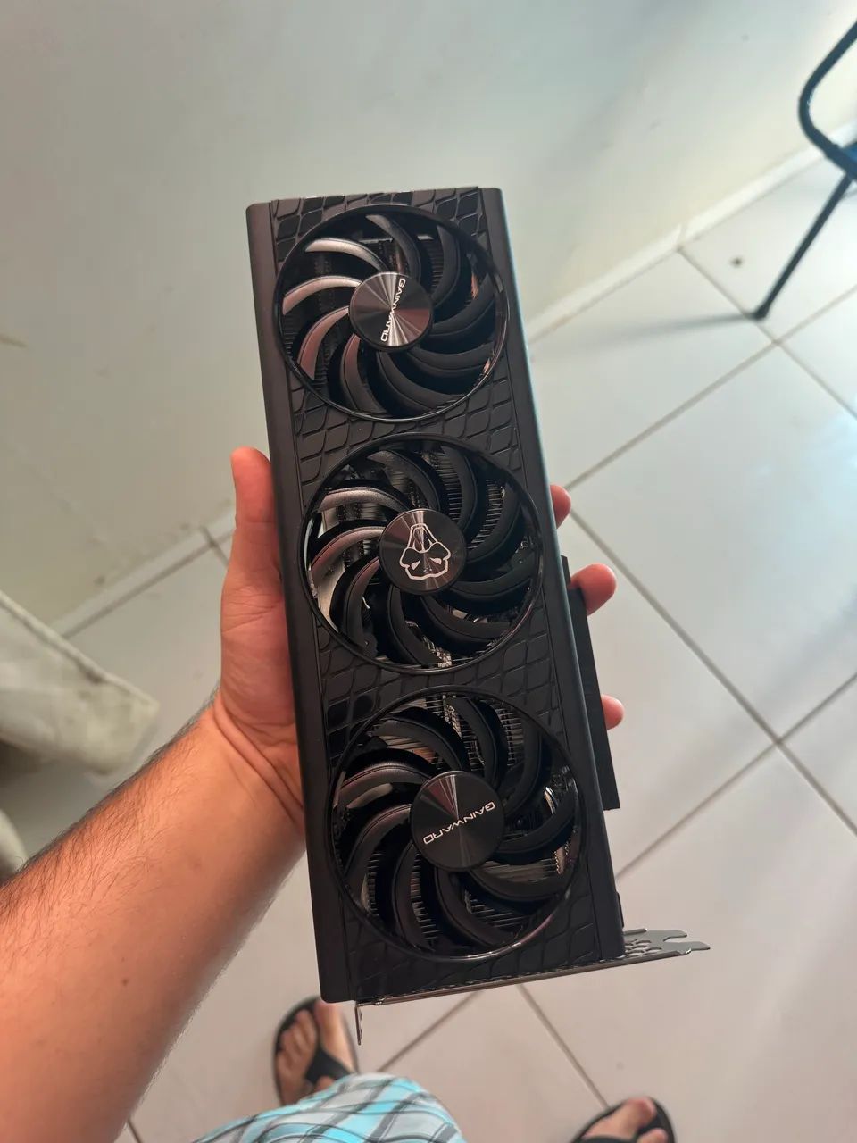GEFORCE RTX 5060TI 16GB GAINWARD PYTHON 3 SEMI-NOVA - Foto 3