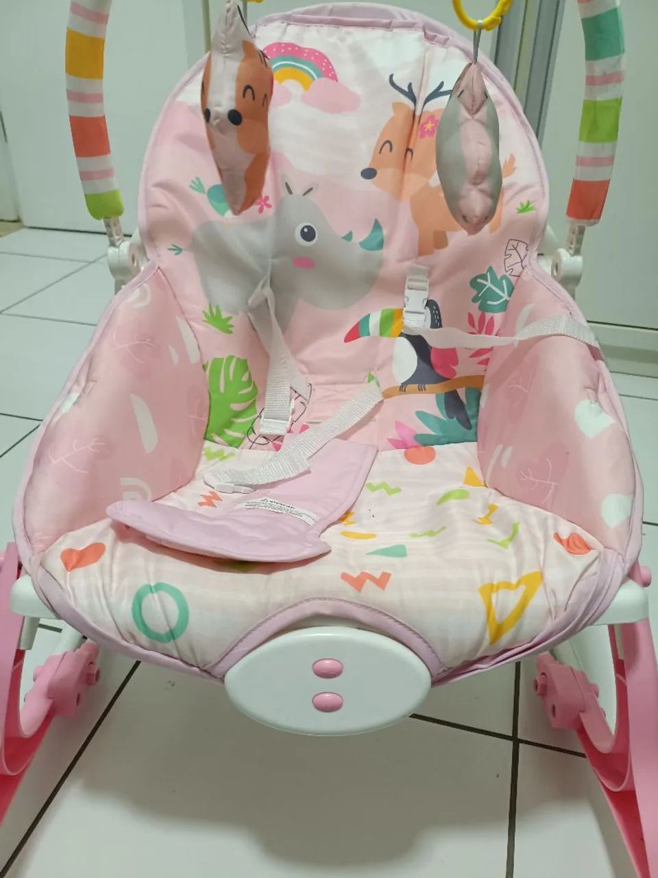Cadeirinha de bebê com música e massagem - Foto 3