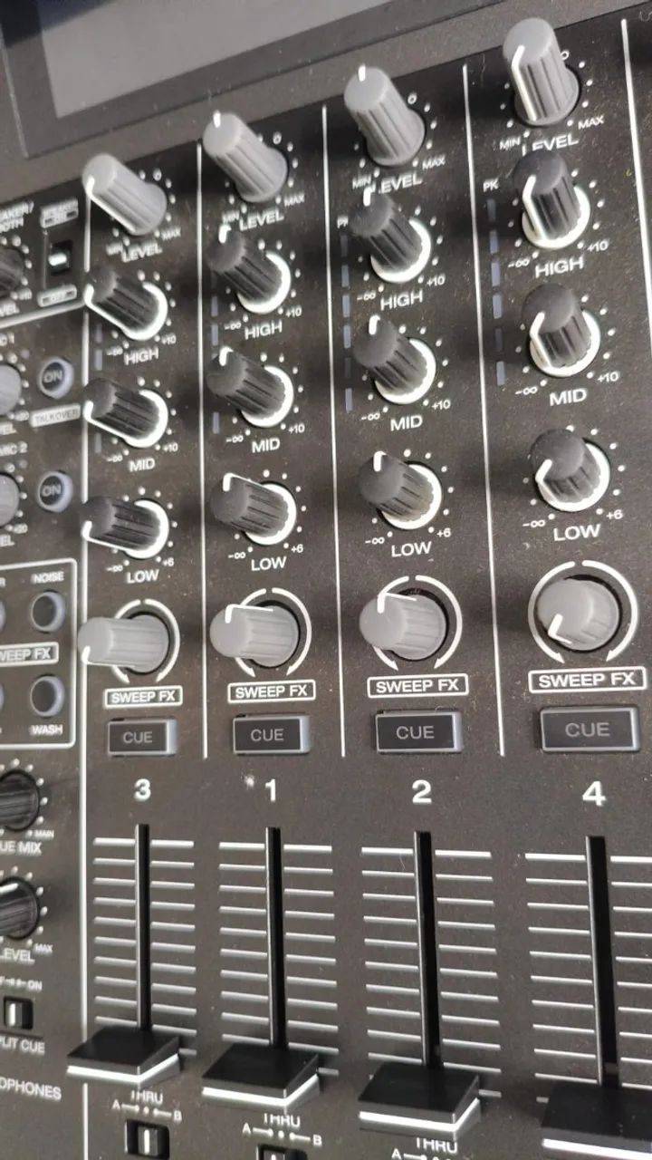 Controladora Denon Sc Live 4 - Foto 3