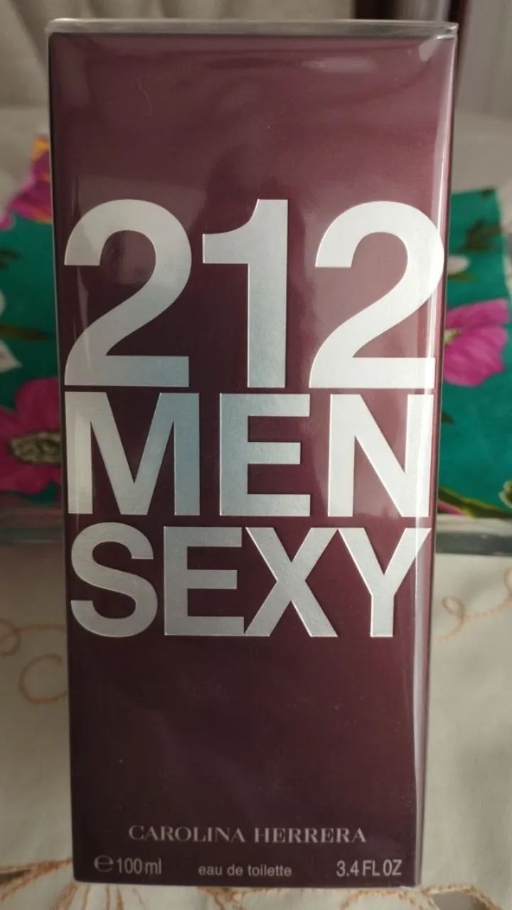 Perfume 212 Sexy Men Carolina Herrera 100ml - Foto 2