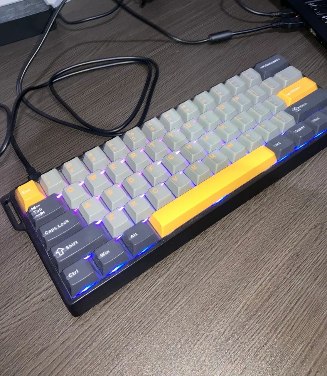 Teclado Magnético 60% RGB - Foto 4