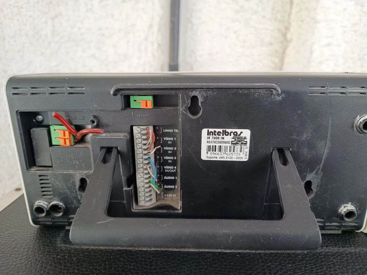 Vendo um kit vídeo porteiro Intelbras Iv 7000 Hf, com  dois  Monitores LCD 7 Polegadas.  - Foto 3