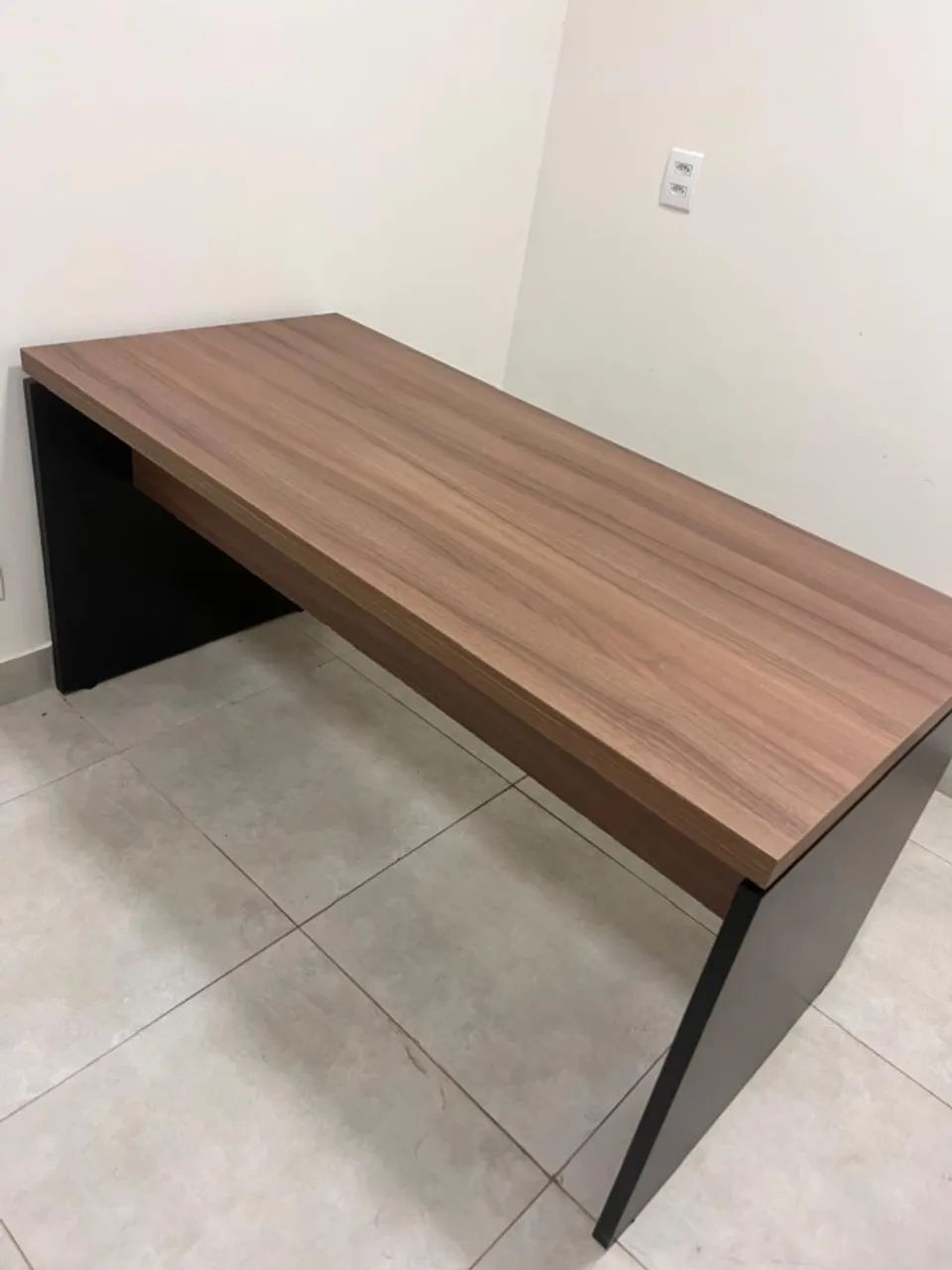 Mesa de Escritório - Com Gaveta com Tranca