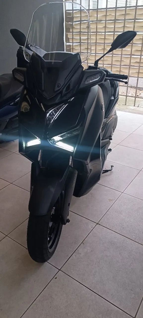 Xmax 250 Connected