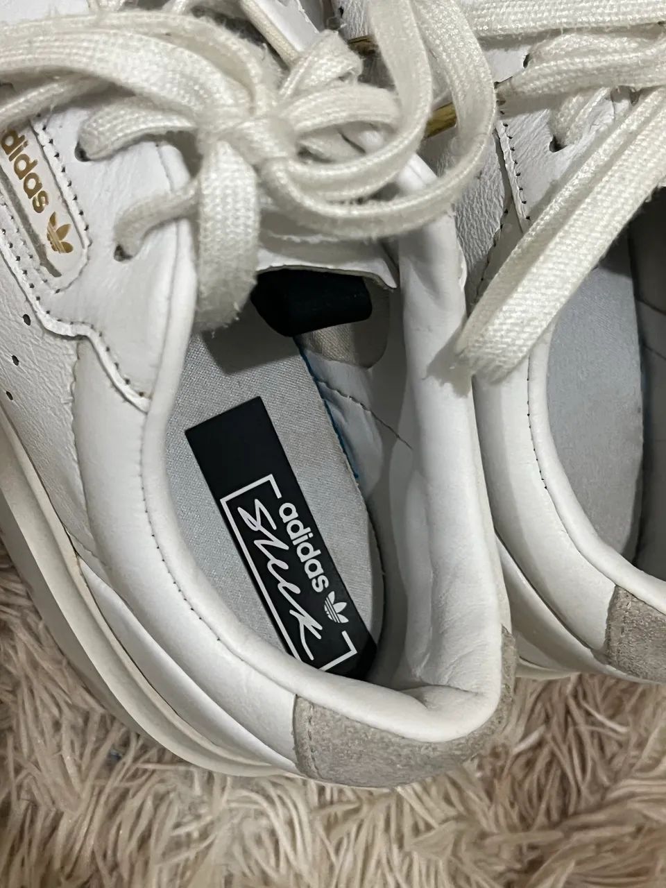 Tênis adidas em couro - Foto 2
