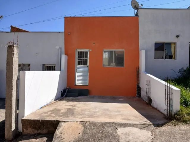 Kitnet na vila Helena com vaga de garagem. Ótimo local. - Foto 4