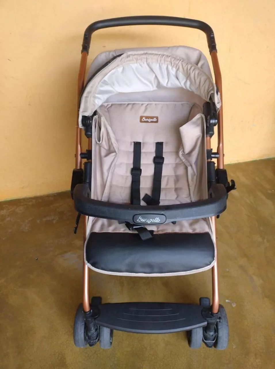 Carrinho de Bebê Burigotto com bebê conforto  - Foto 2
