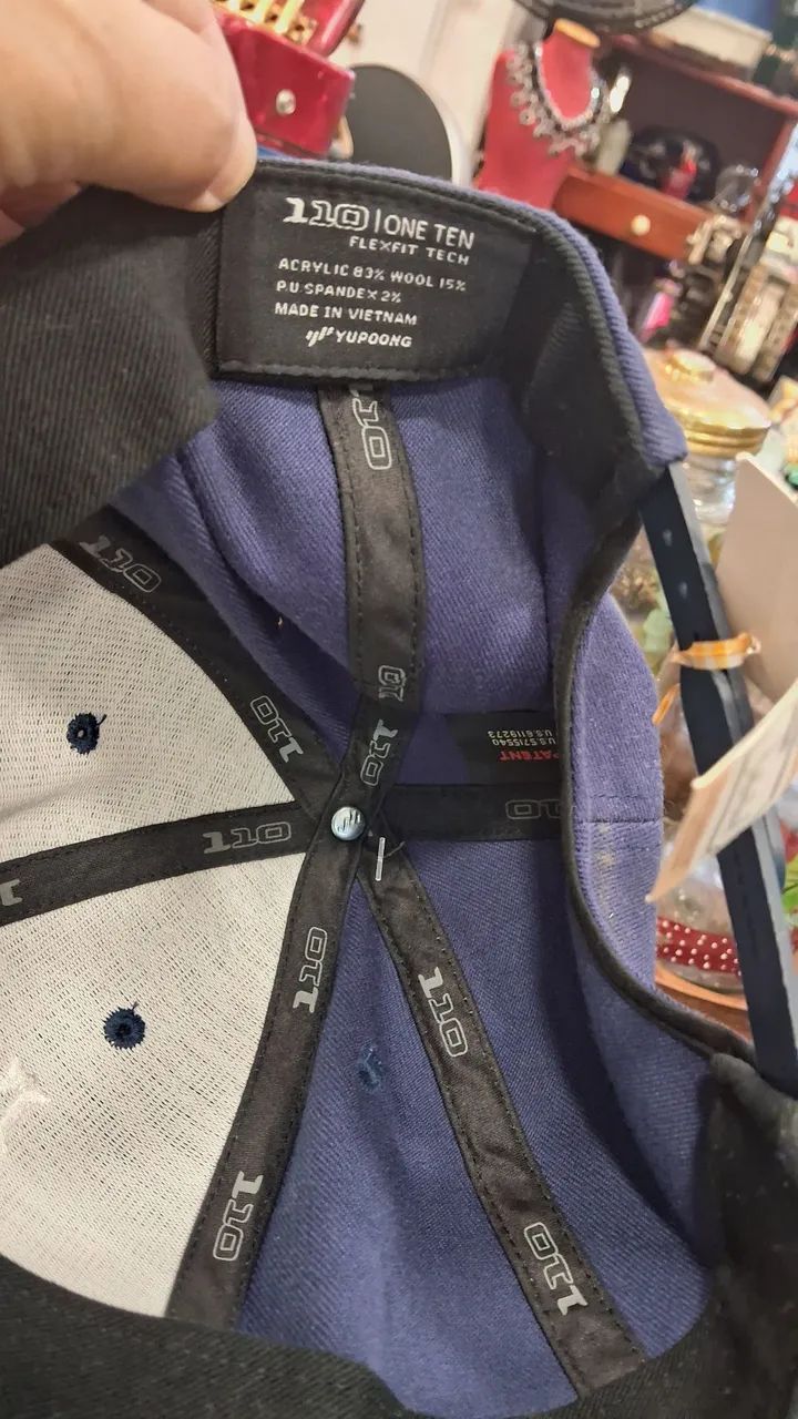 boné da marca Antique Archaeology produto comprado na loja nos EUA  - Foto 2