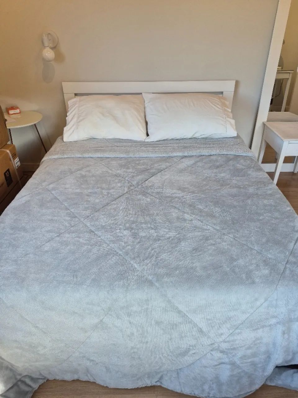 Cama com cabeceira branca - Foto 5