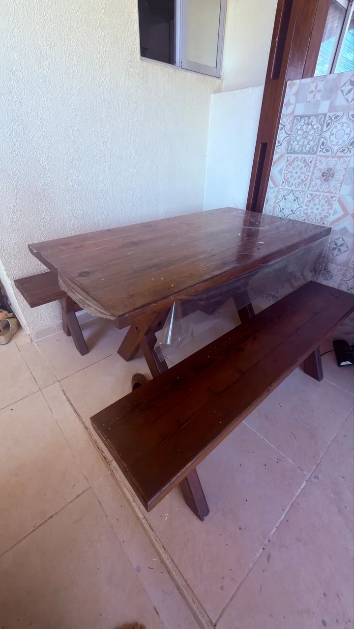 Mesa de Madeira maciça com bancos  - Foto 3