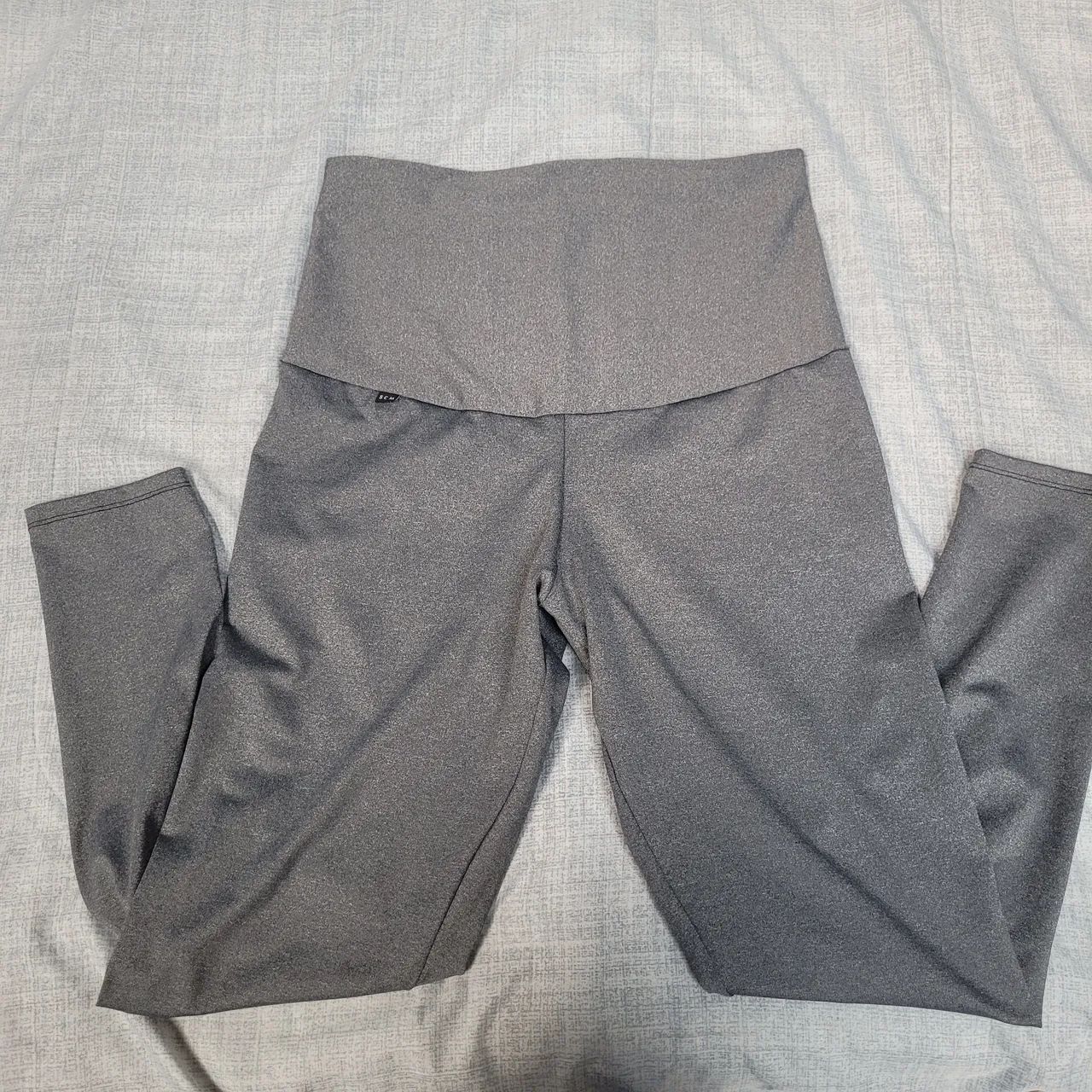 2 calças e uma bermuda maternidade gestante tamanho gg