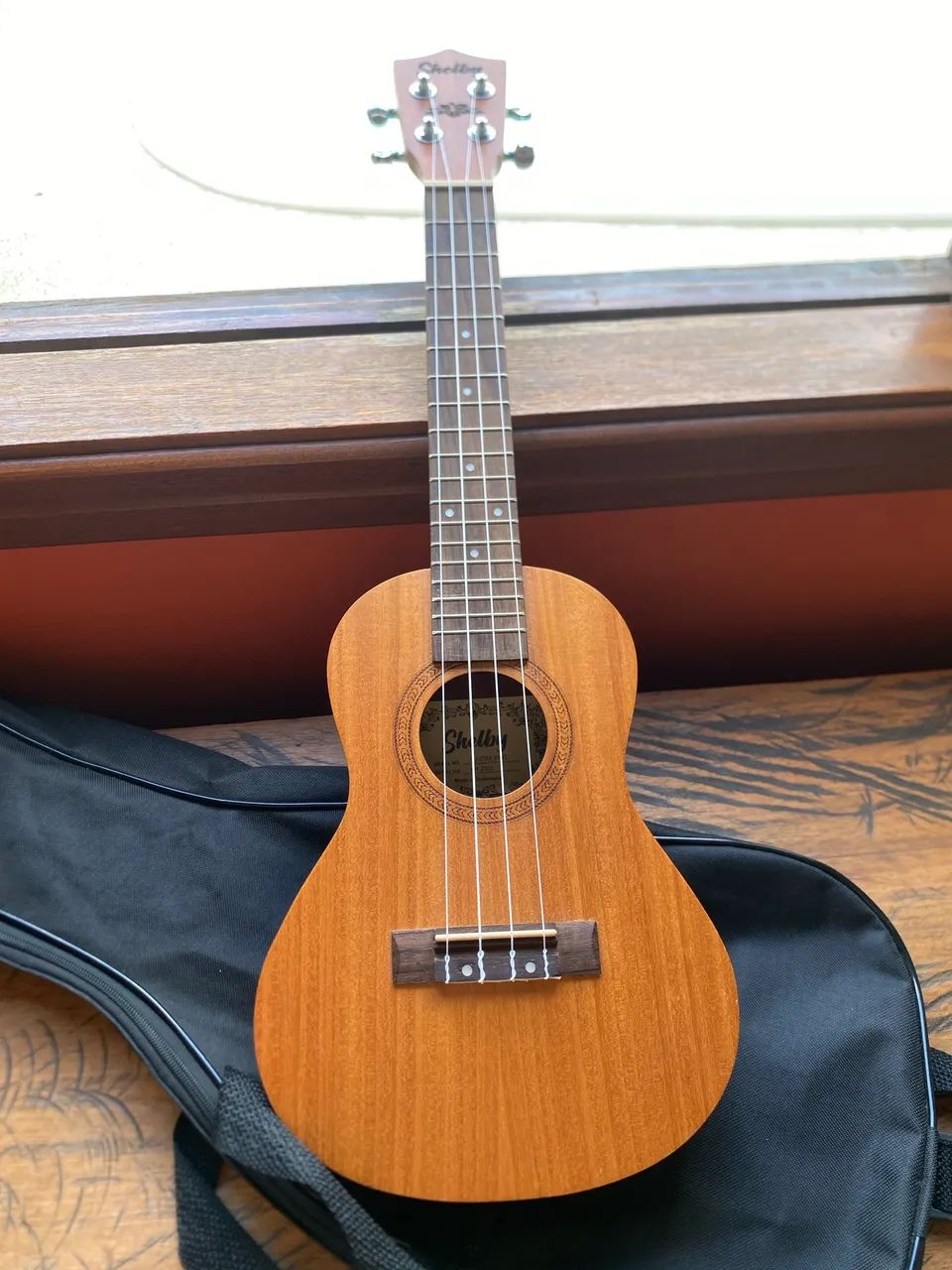 Ukulele Shelby pra vender rapido - Foto 2