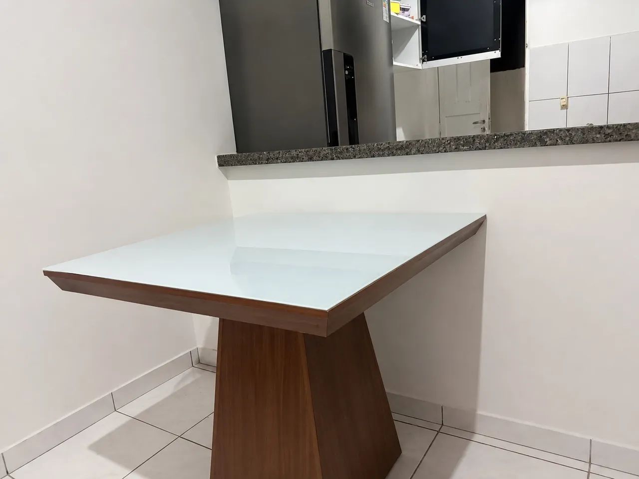 Mesa(sem as cadeiras)