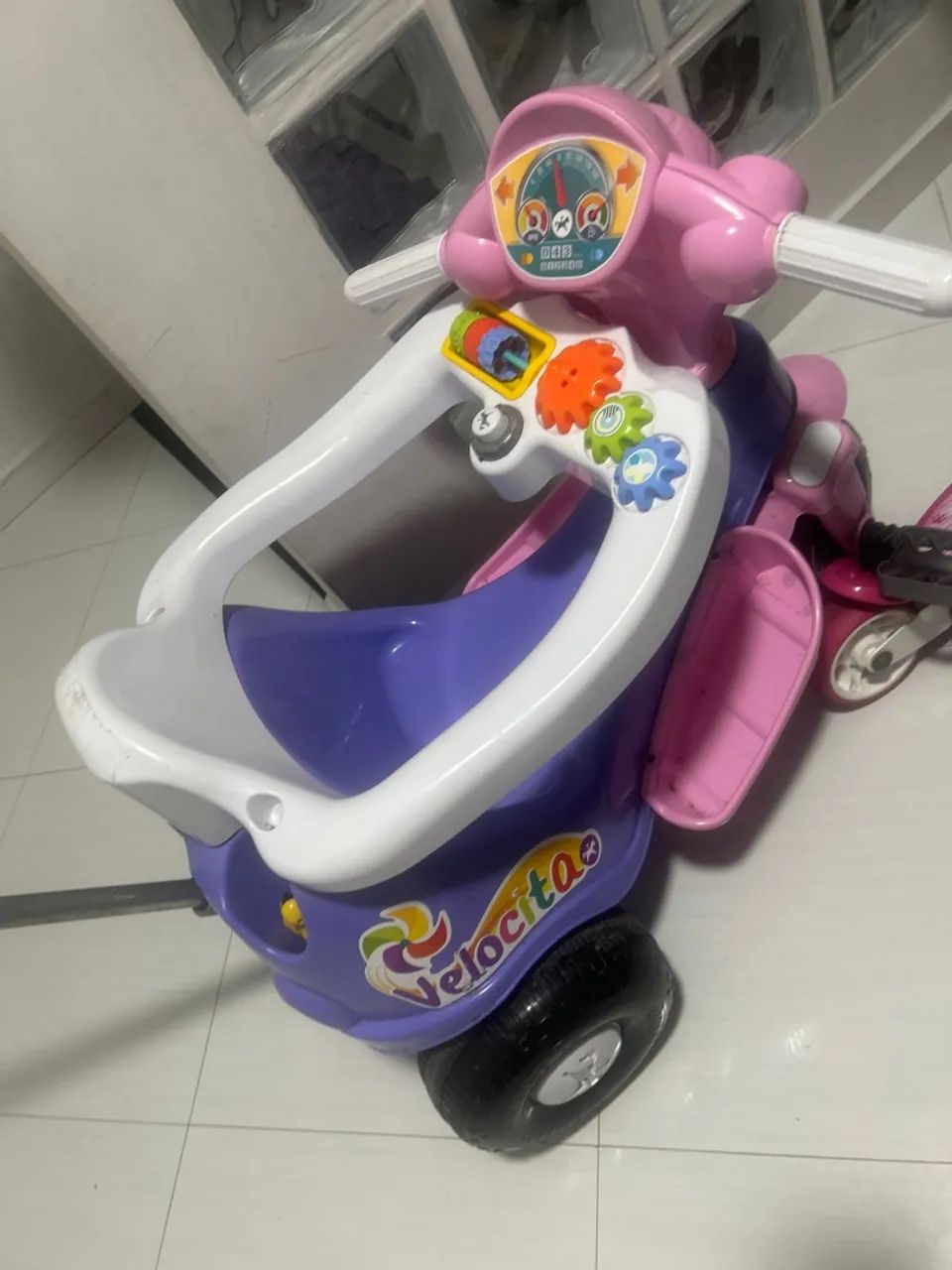 Motoca menina 
