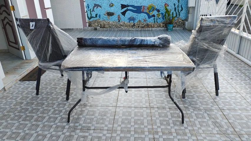 MESA, CADEIRAS E OMBRELONE PARA PÁTIO, PISCINA E SACADAS - Foto 2