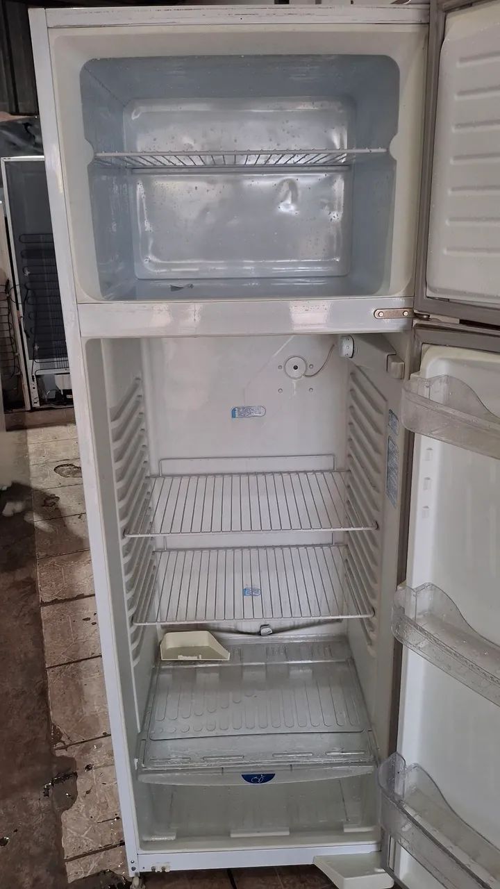 GELADEIRA DAKO DUPLEX D'GELO CONSERVADA  - Foto 4