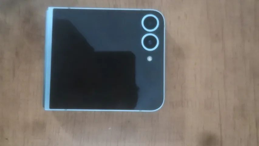 Samsung Galaxy Z Flip6 - Foto 4