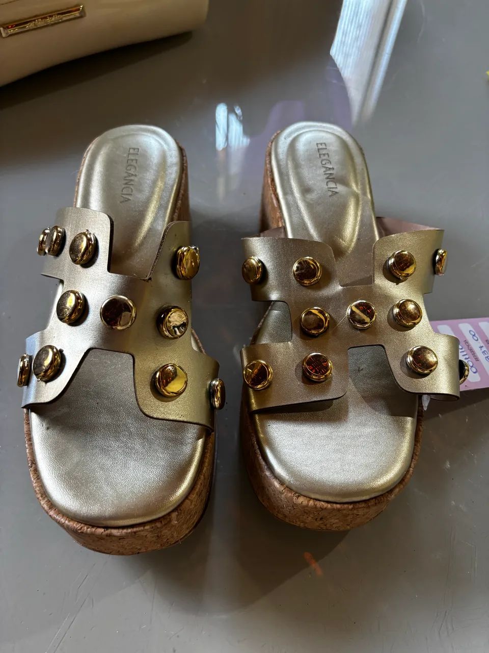 Tamanco Dourado N36
