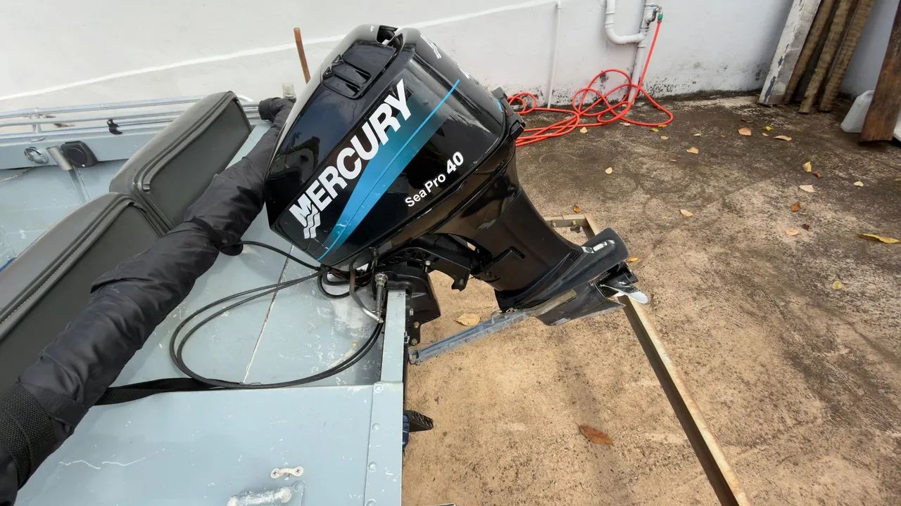 Vendo lancha completa boa pra pesca  - Foto 2