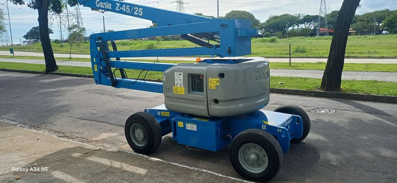 Plataforma elevatória Z45/25