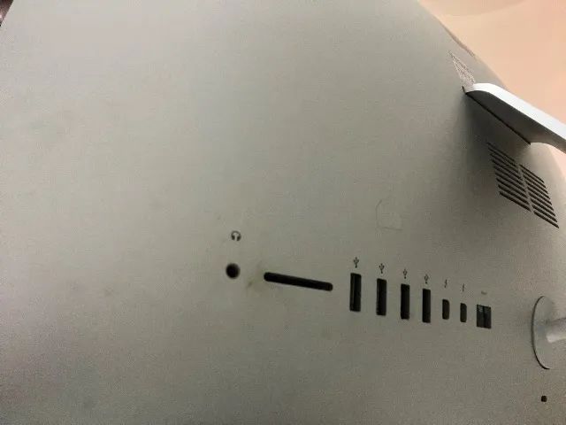 iMac 21.5 polegadas (Late 2015) - i5 / 8GB RAM / 1TB HDD - Leve trincado na tela - Foto 4