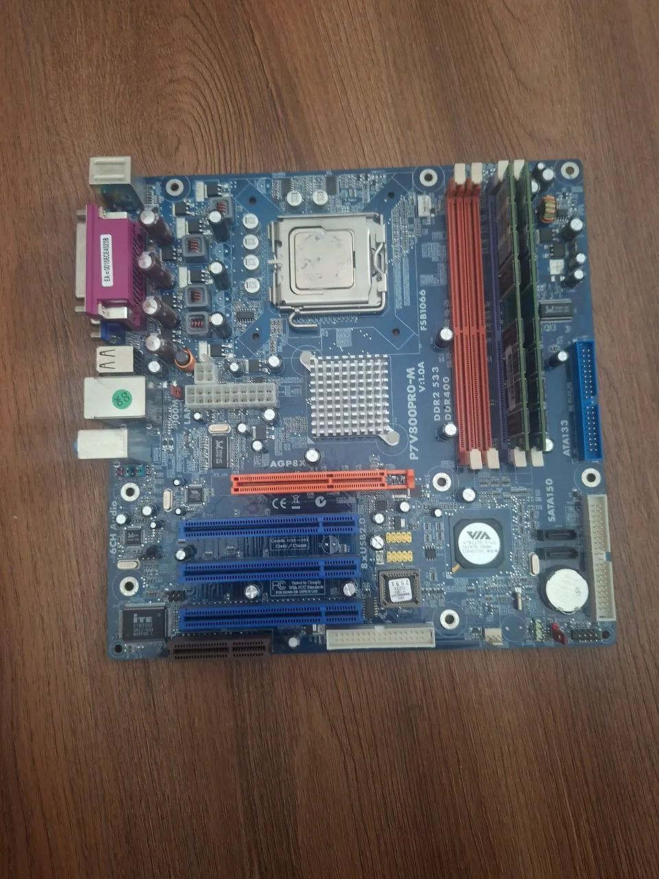 Placa mãe antiga 775 e processador celeron D mais 2 GB DDR1