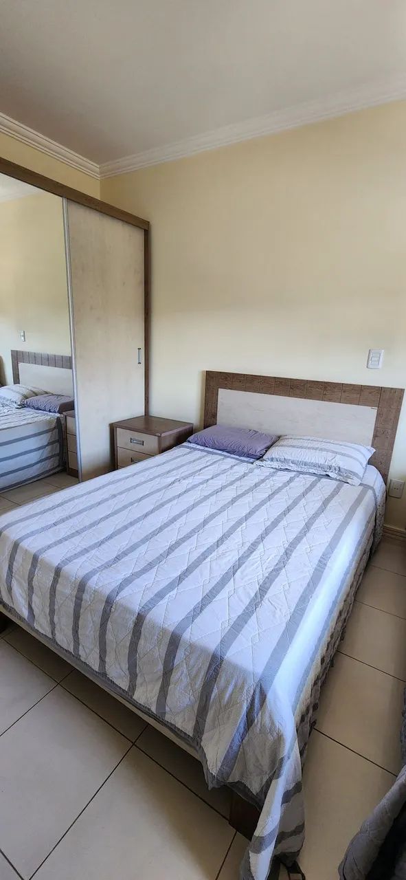 Roupeiro + Cama + Criado Mudo - Foto 2
