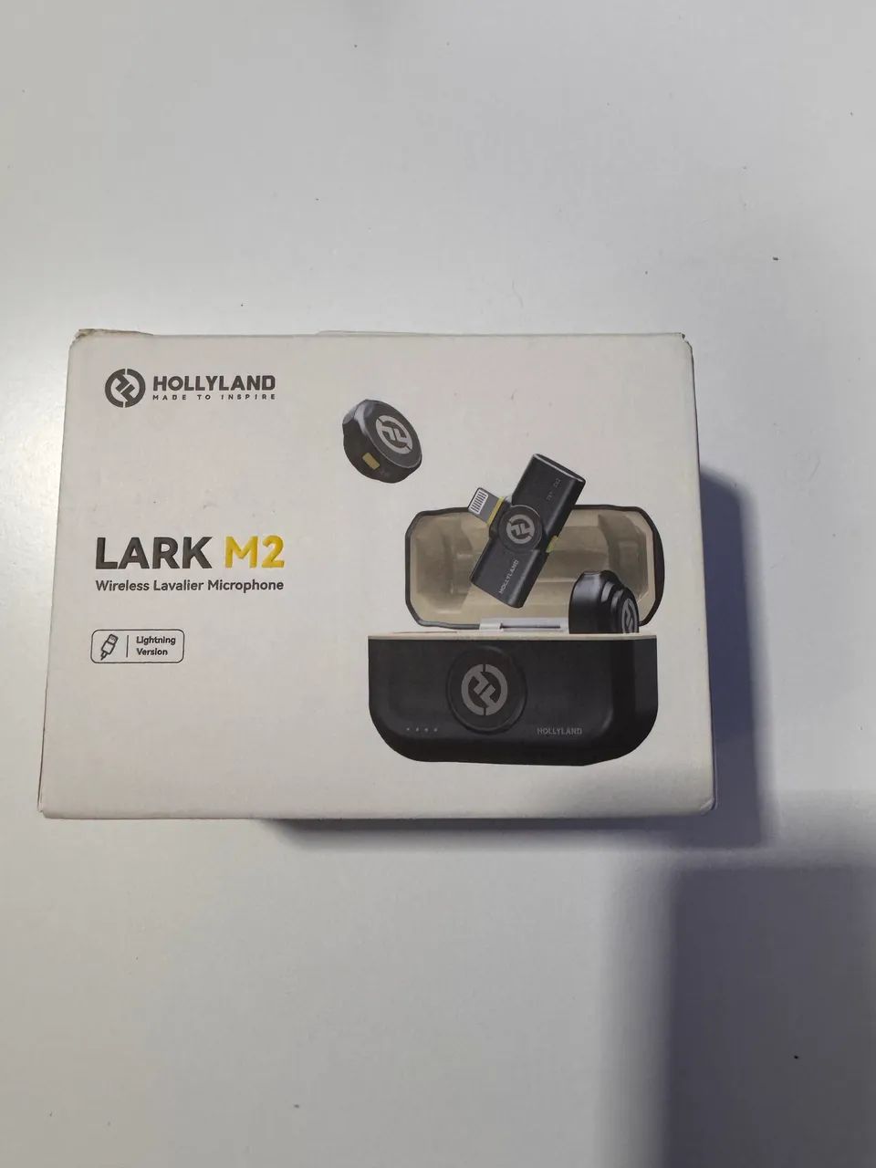 【新古品】HOLLYLAND LARK M2 ワイヤレス　Lightning HOLLYLAND LARK M2 (Lightning) - Microfone Invisível para iPhone