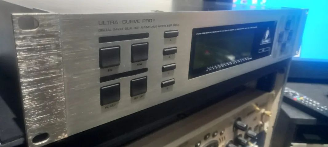 Behringer Ultra Curve Pro DSP8024 - Foto 4