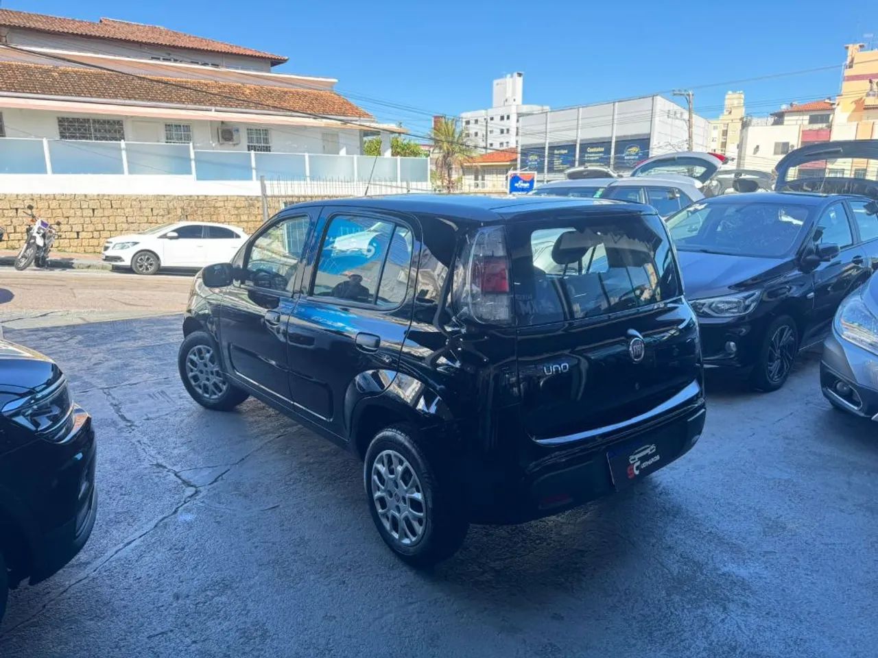 Fiat Uno Attractive 1.0 EVO Fire Flex 8V 5P 2021 - Foto 3
