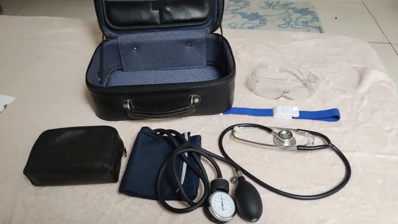 Maleta para técnico de enfermagem.