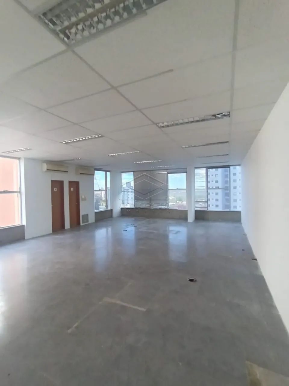 EDIFÍCIO COMERCIAL EUROPA - EXCELENTE SALA COMERCIAL AS MARGENS DA AV GETÚLIO VARGAS - Foto 4