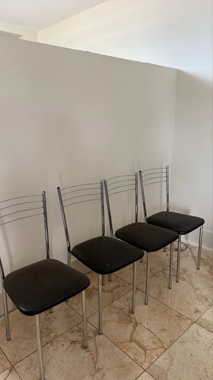 Conjunto 4 Cadeiras Cromadas de Jantar - Estofadas - Foto 4