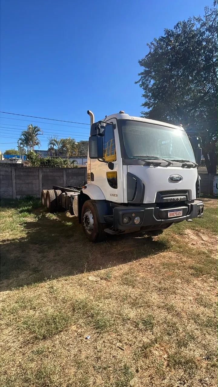 Ford cargo 1723 6x2 - Foto 2