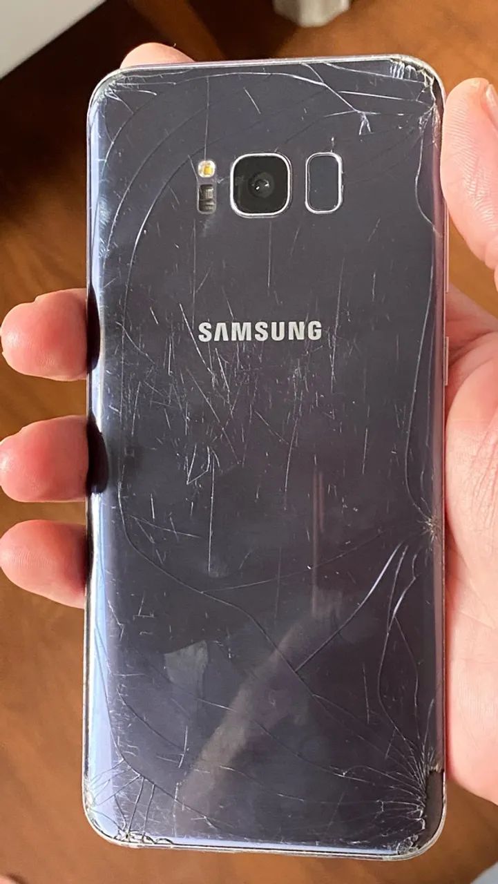 Samsung S8 Com detalhe  - Foto 2