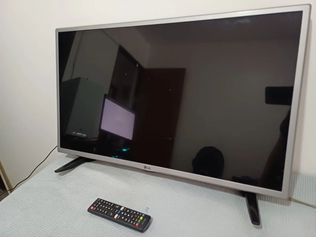 TV LG 32LW300C