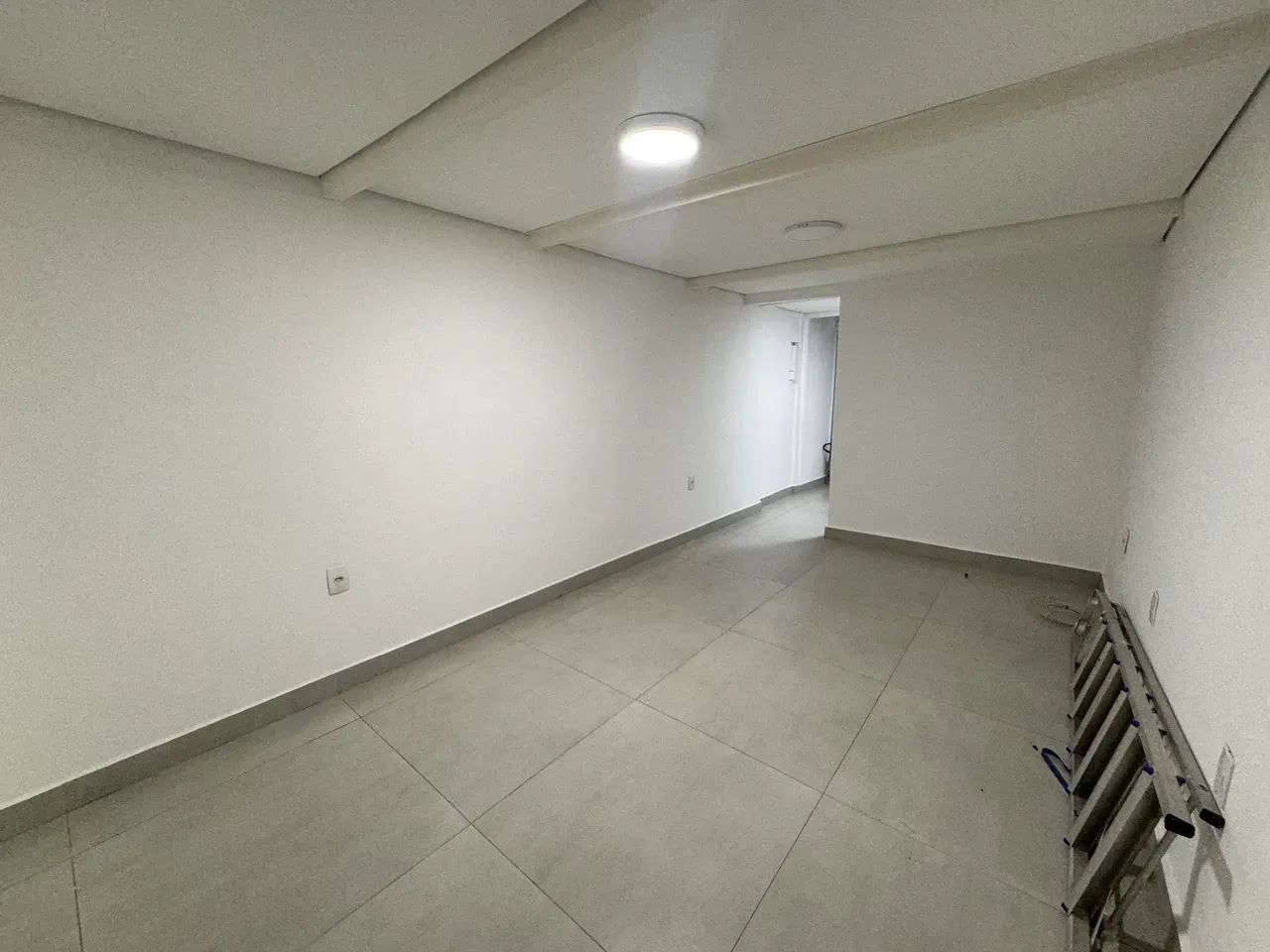 Ponto comercial/Loja/Box para aluguel com 30 metros quadrados - Foto 5