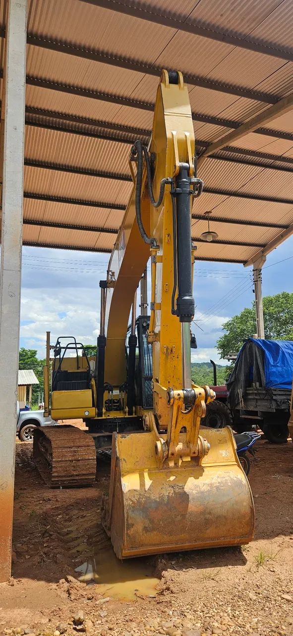 ESCAVADEIRA CATERPILLAR 320 - 2.300 HORAS - Foto 4