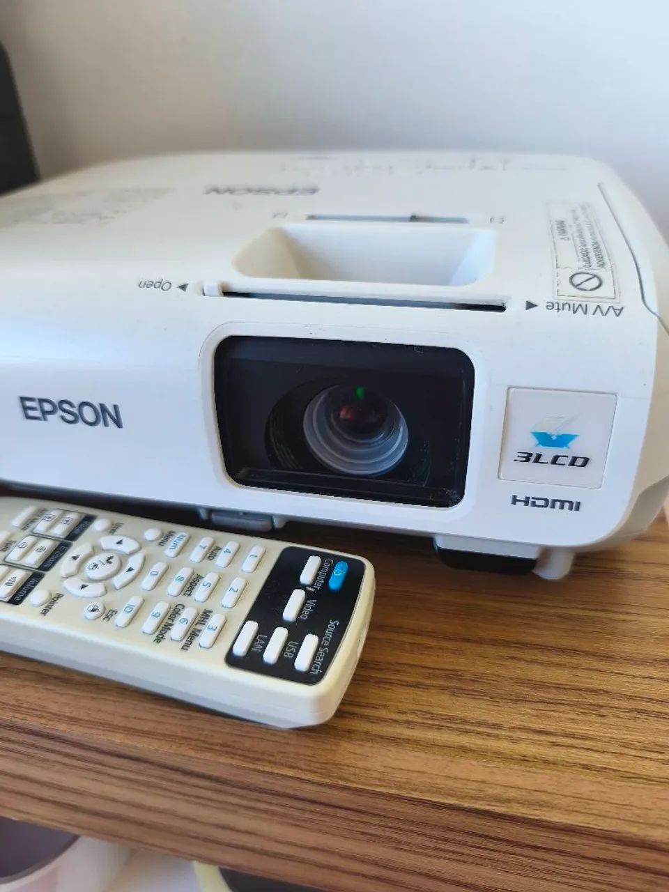 Projetor Epson PowerLite S27  - Foto 2
